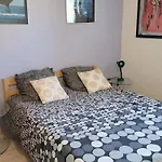Pavillon Cosy Avec Terrasse A 250m De La ! - Fr-1-409-288 Narbona